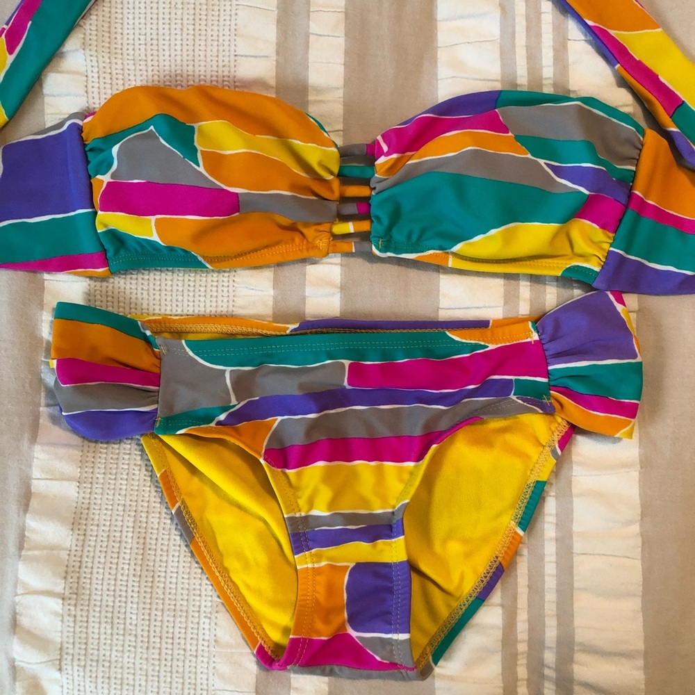 Raisins swimwear bikini SET, Size Small EUC